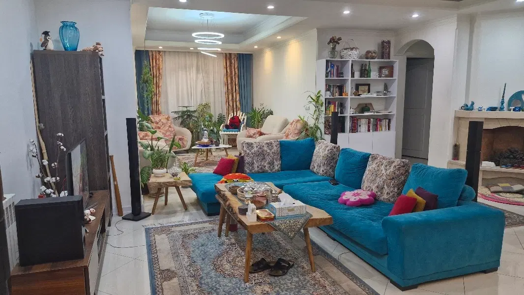۱۲۵متر سعادت آباد سه خواب ویودار علامه شمالی
