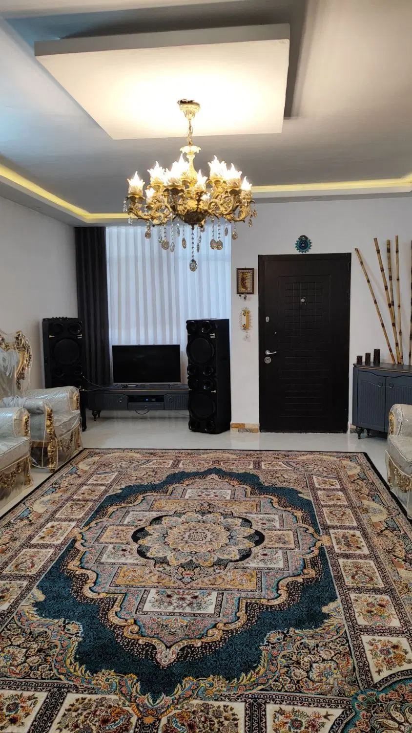 یک واحد  آپارتمانی توس ۸۷ به فروش می‌رسد