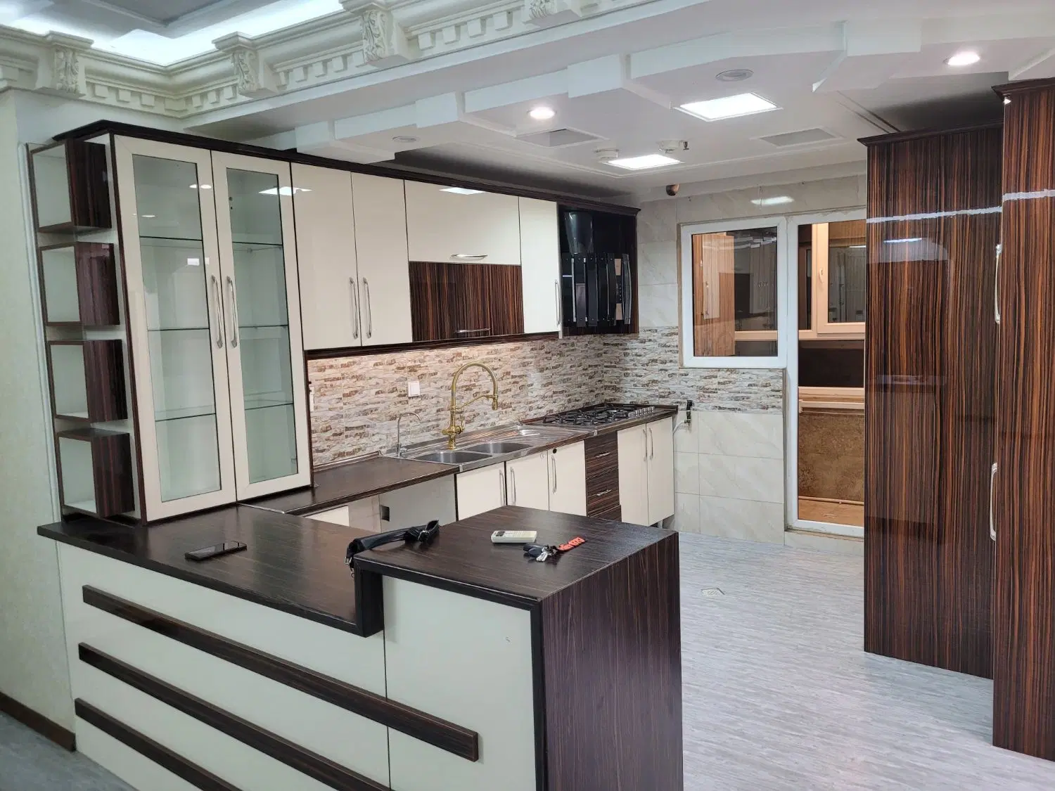 اپارتمان پاسدار گمنام