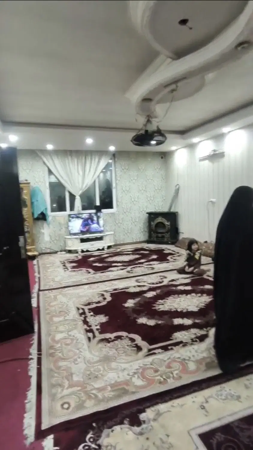 آپارتمان تک واحدی سند دار 89 متری