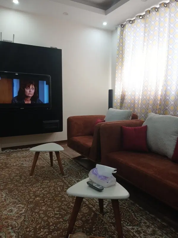 همخونه فقط خانم بدون حاشیه