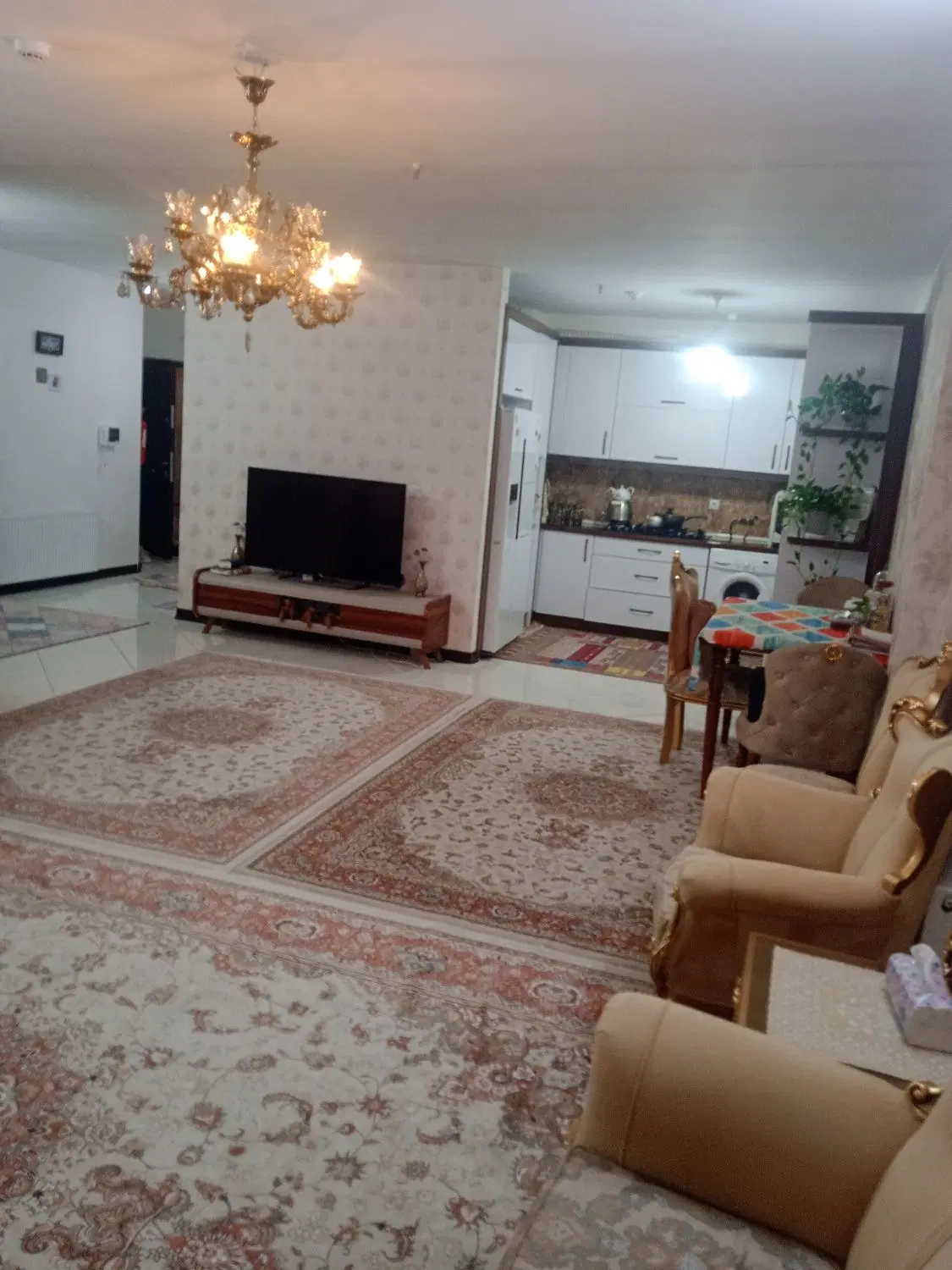 ۱۰۵ متری، رهن کامل،
