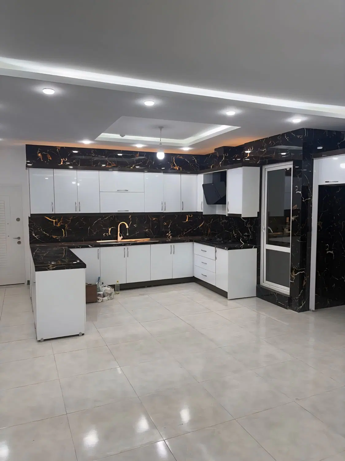 آپارتمان_۸۴ متر_ ۱ سال _ سند_ مهنه