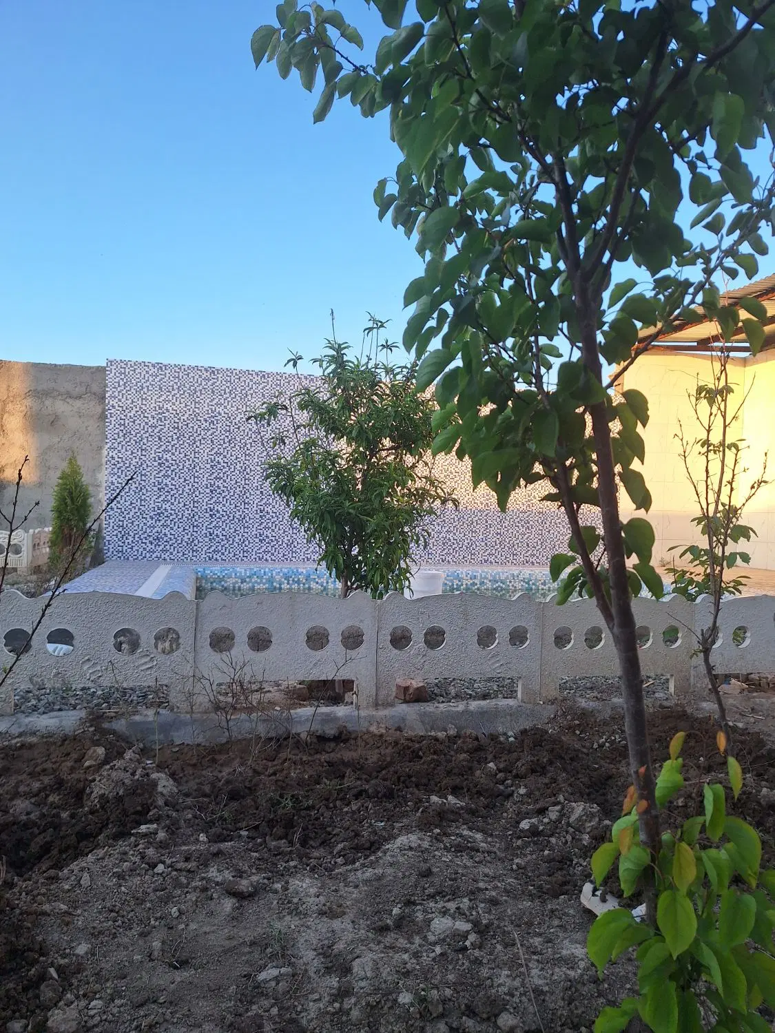 باغچه فروشی ۲۷۳متر تکمیل