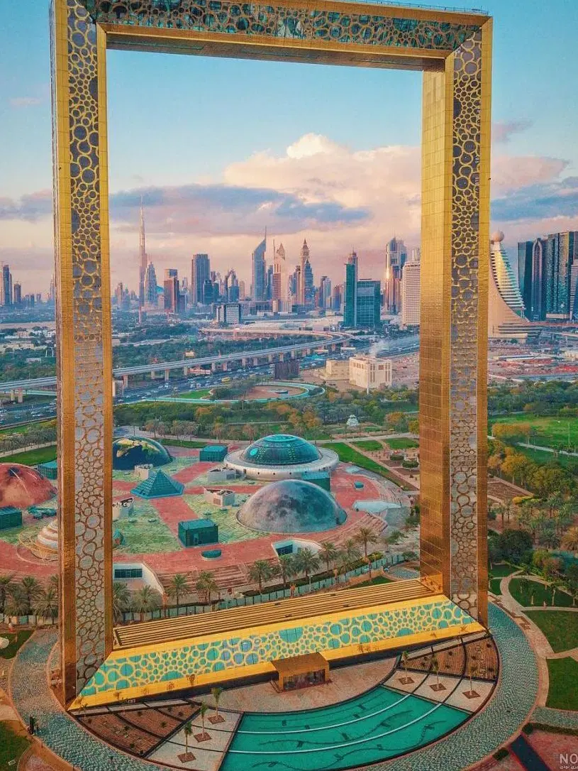 زمین زعفــرانه صـدرا ( دپارتمان زارعـی )