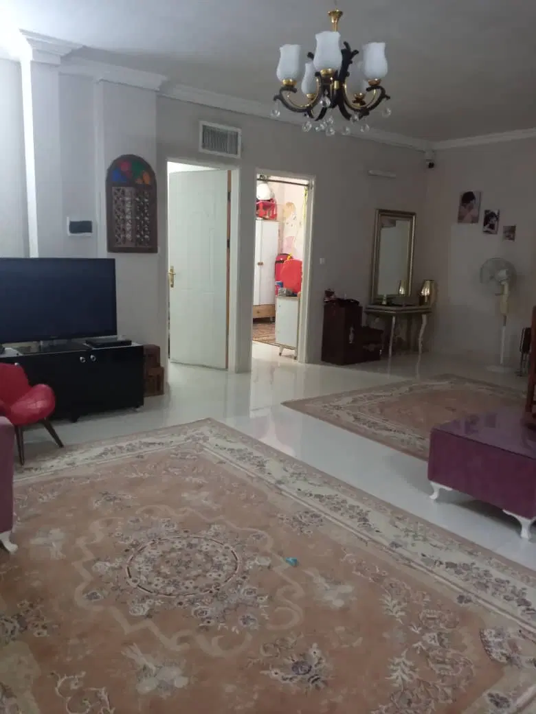 ویلایی تمیز نوساز مرکز شهر