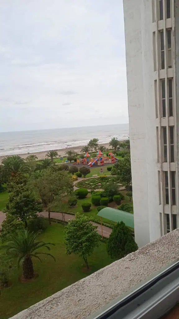 زمین ۸۳۰ متری ریشهر