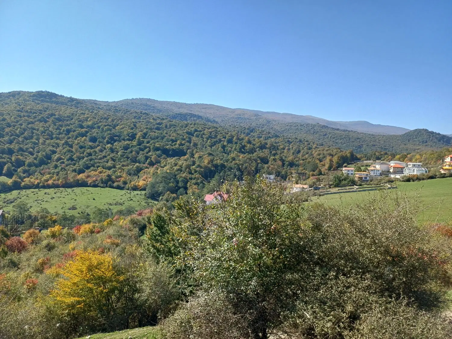 زمین در منطقه زعفرانیه