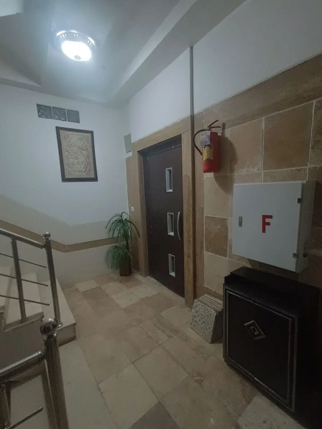 آپارتمان ۹۵ متری _ خیابان خواجو