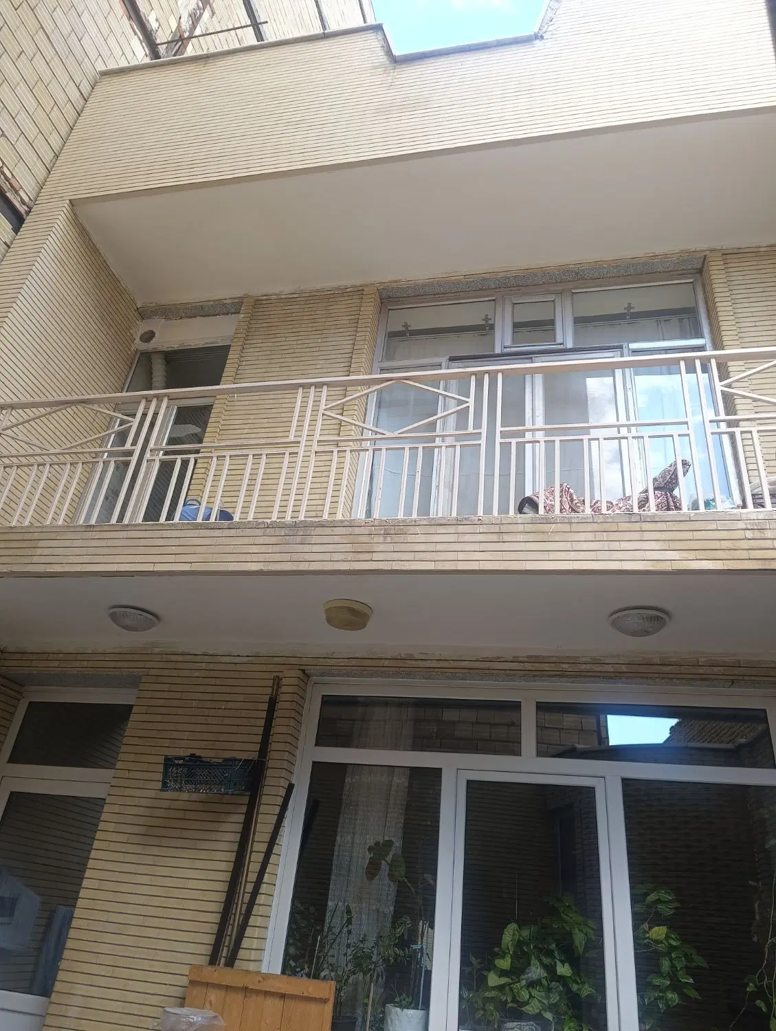 قطعه دوبر نزدیک به خیابان اصلی