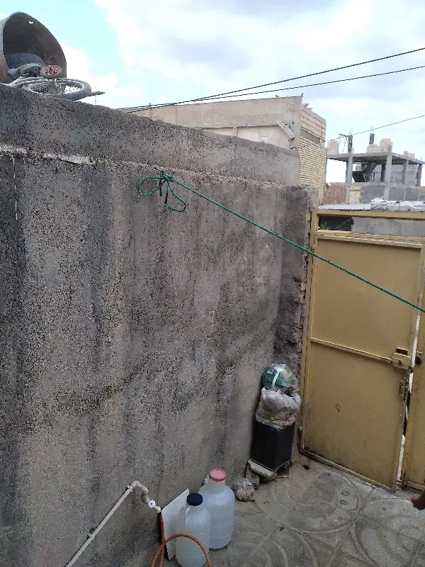 خانه ویلایی نیمه ساخت