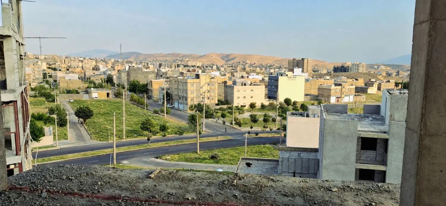 اسکلت ساختمانی ۳ واحده صدرا فاز ۲ سند ملکی. مالکم