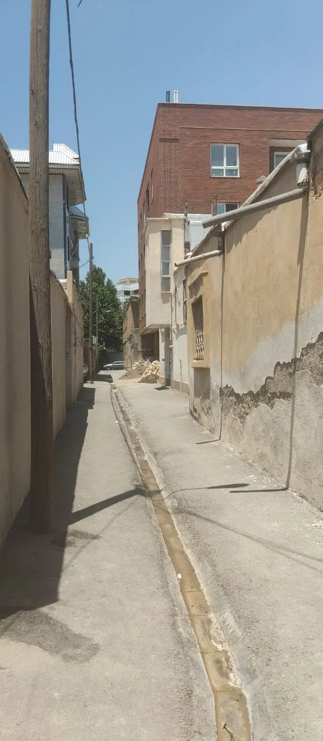 خانه کلنگی شهید باهنر