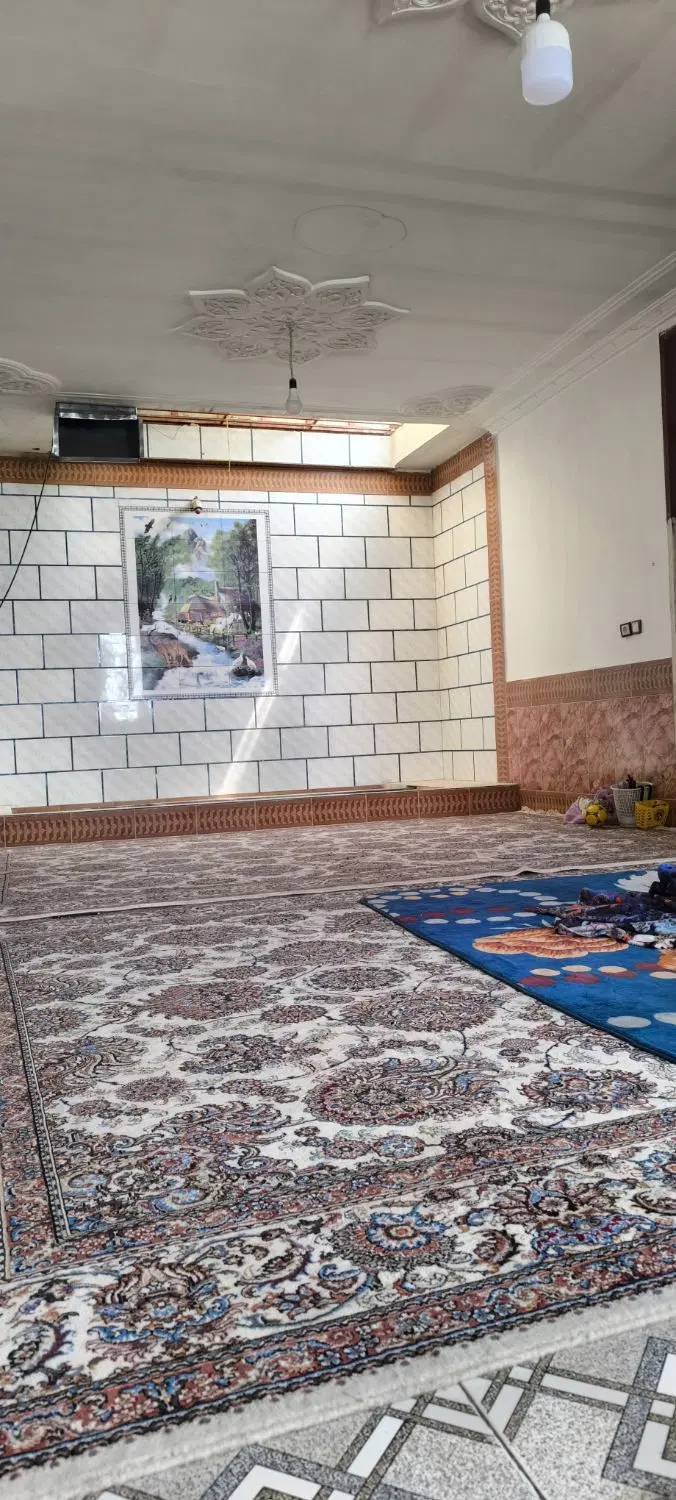 خانه اجاره ای دو طبقه روی همکف