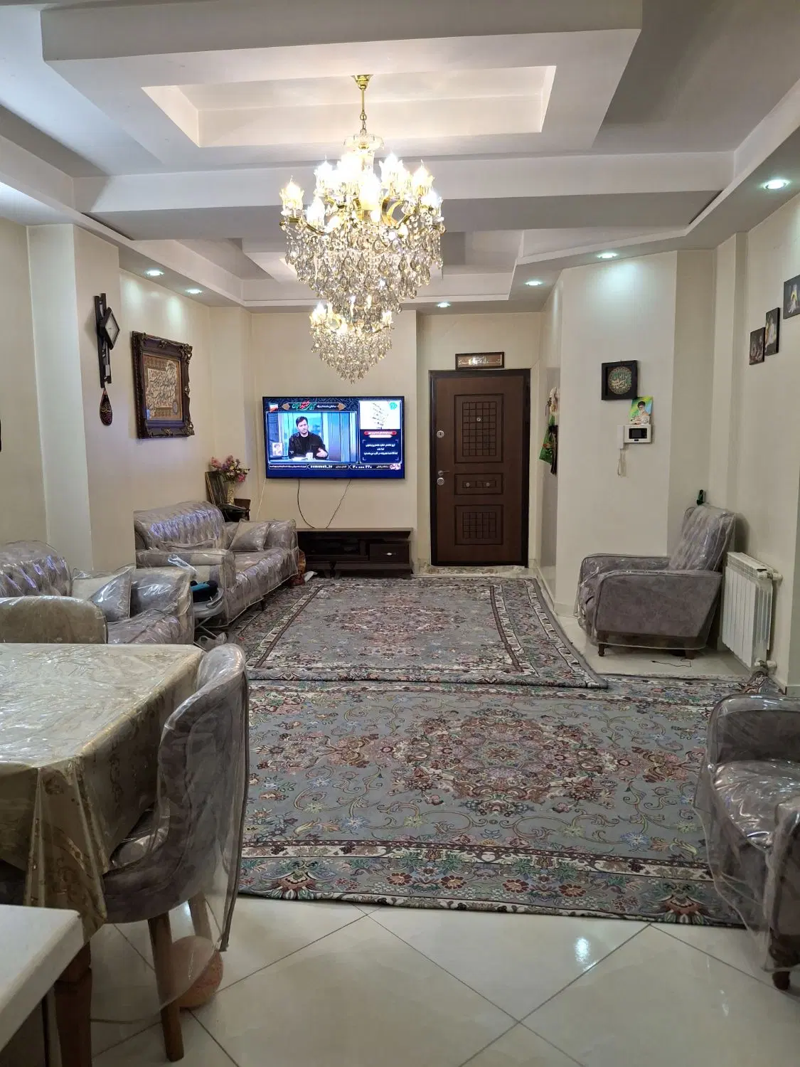 فروش یک واحد ۸۱ متری دو خوابه از آپارتمان دو واحده