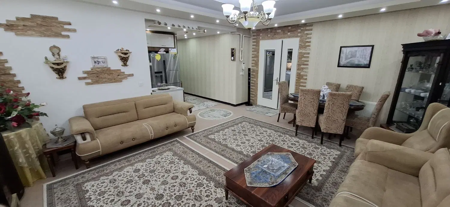 واحد خوش نقشه غرق در نور