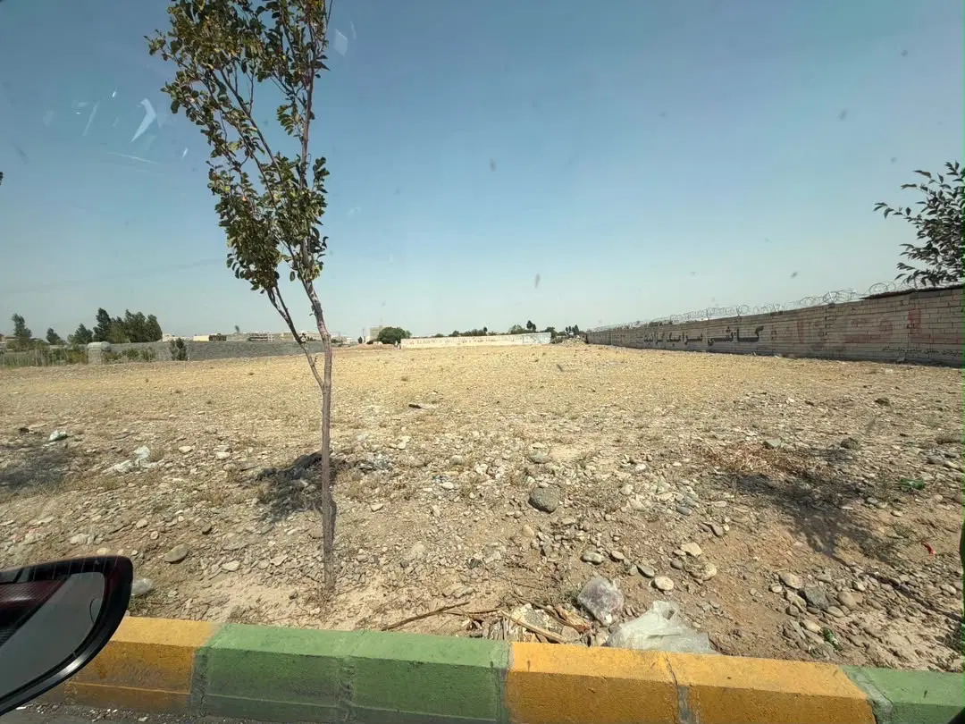 زمین مسکنی ۱۰۰۰۰ متر