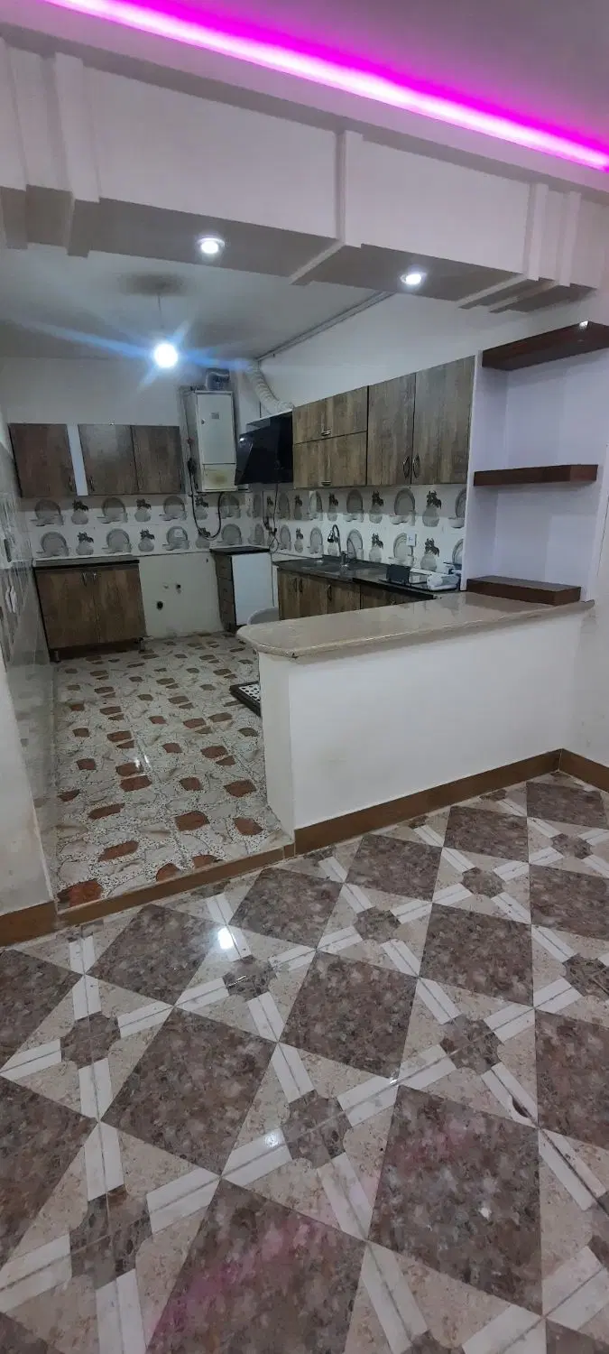 خانه ویلایی ۸۰ متر پنجتن۹۱ خیابان بسیار پهن