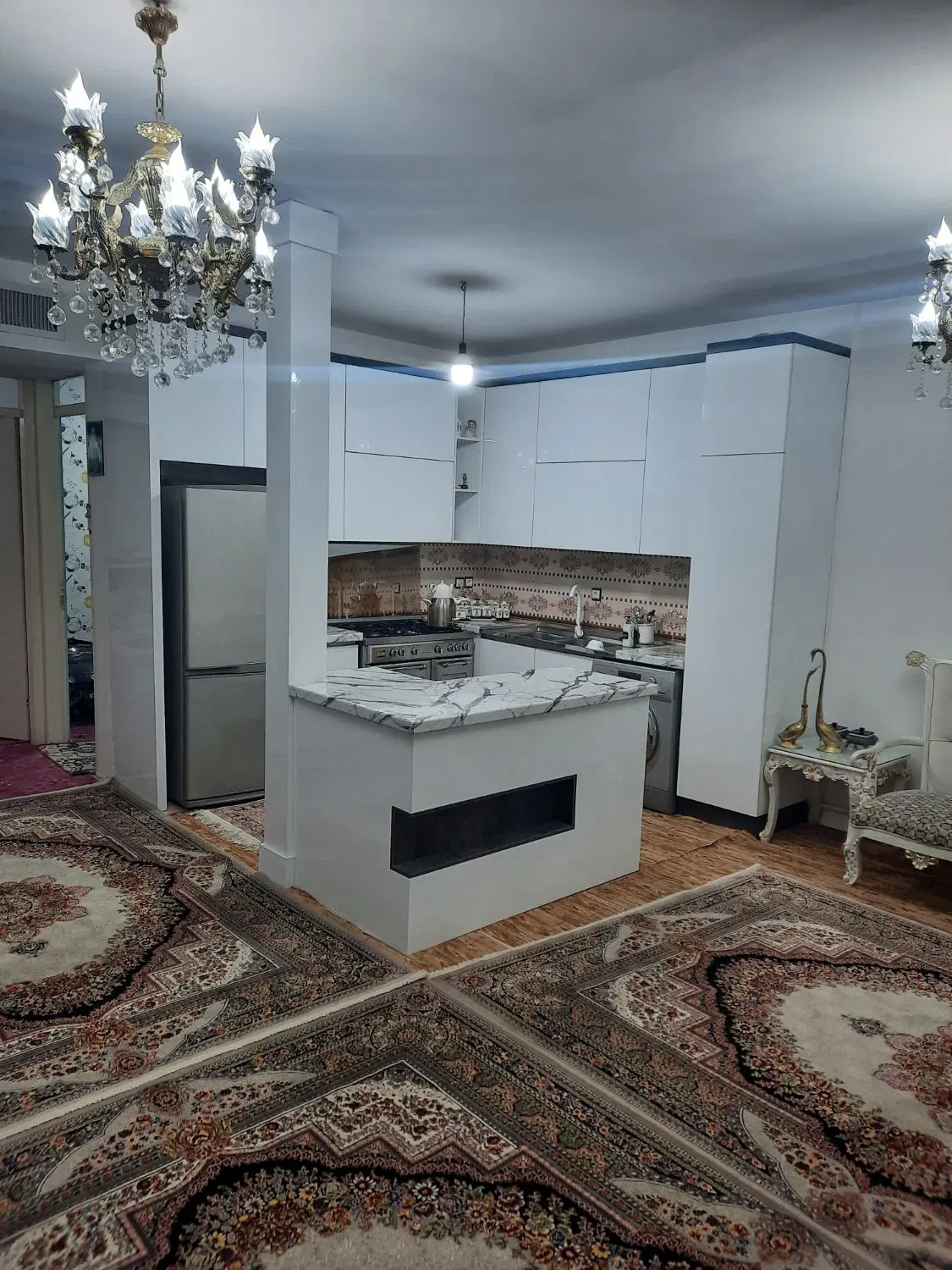 خانه ویلایی کوچه ۸متری ۱۰۲ متر با مغازه ۴۰ متری