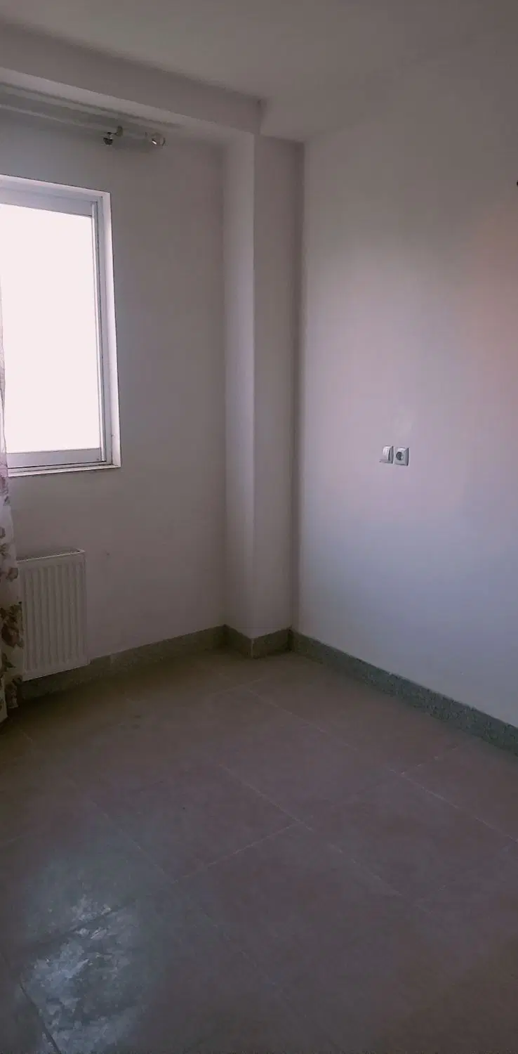 واحد ۷۸متری   درخیابان سعدی