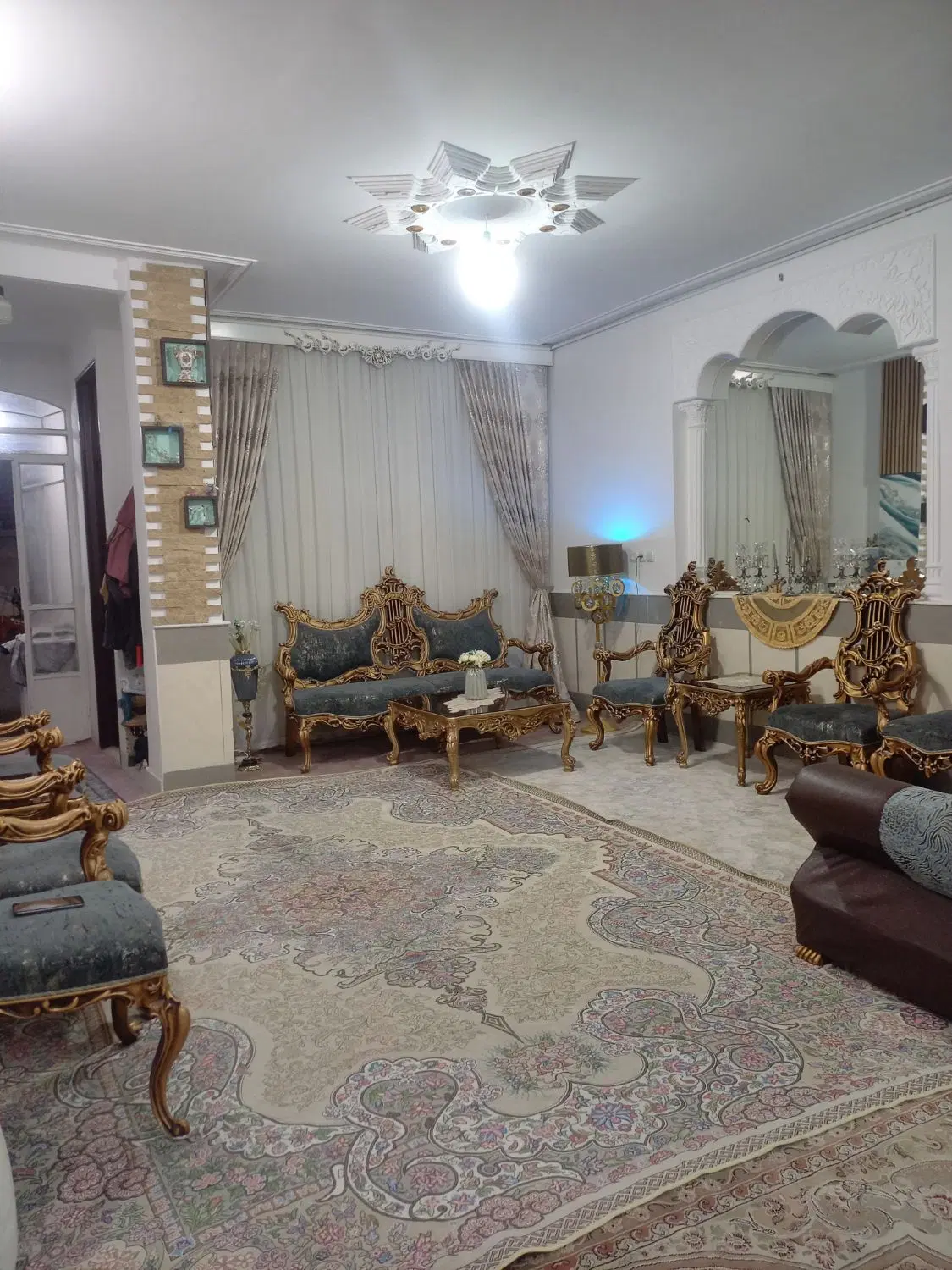 منزل همکف ۱۰۰ متری  ۱_۵ طبقه ۲ خواب