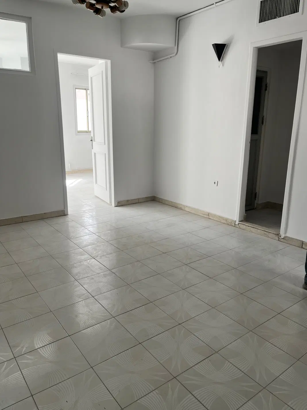 دفتر کار مطب دو خواب در خیابان پرستار