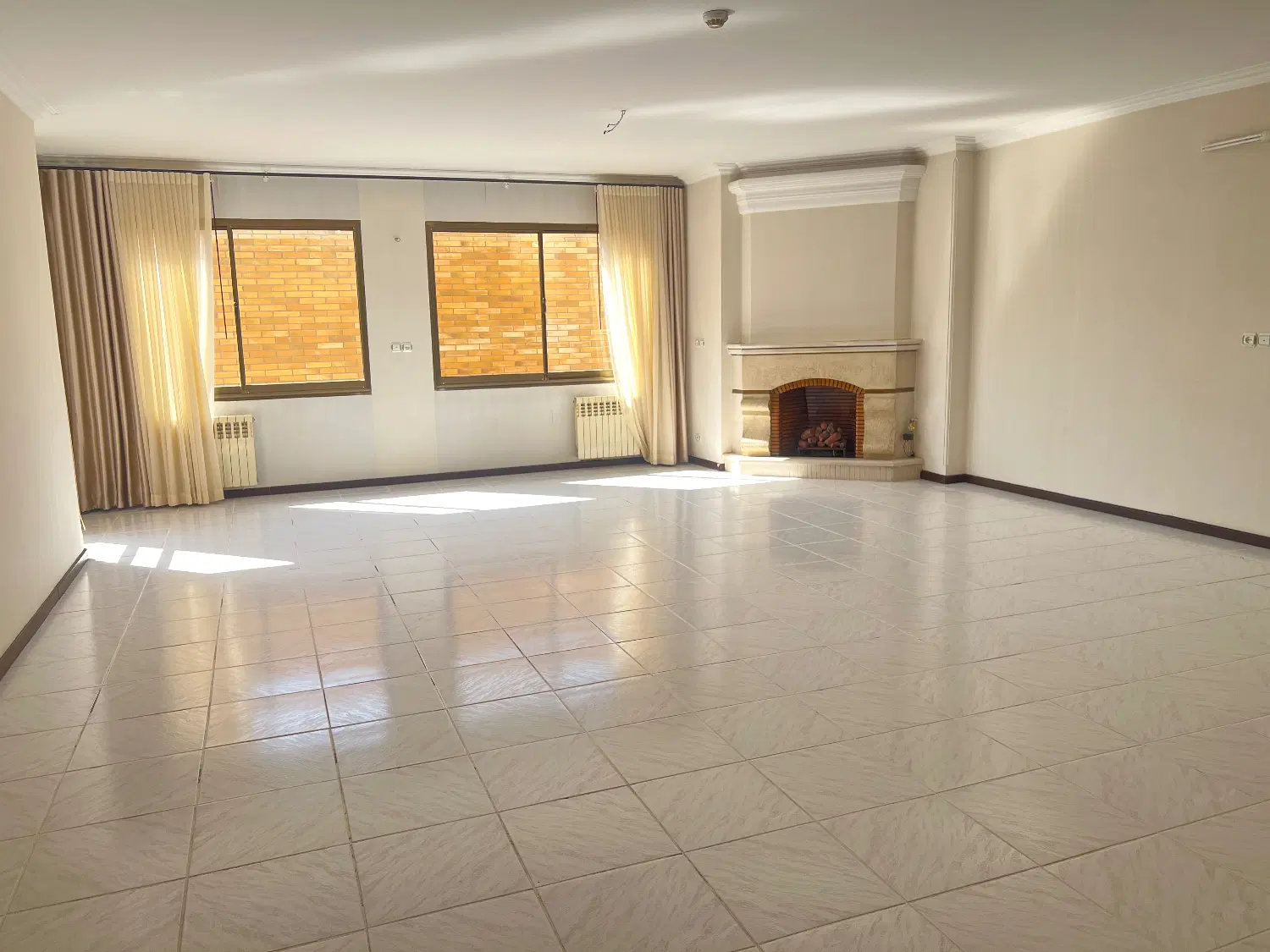آپارتمان ۱۲۱ منر جنوبی