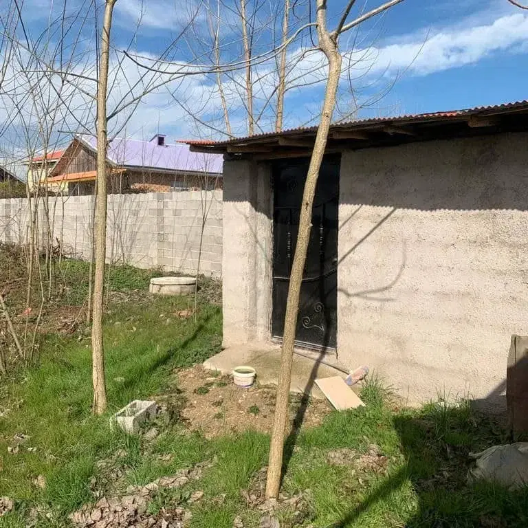 زمین ۱۰۰۰در نوخاله اکبری
