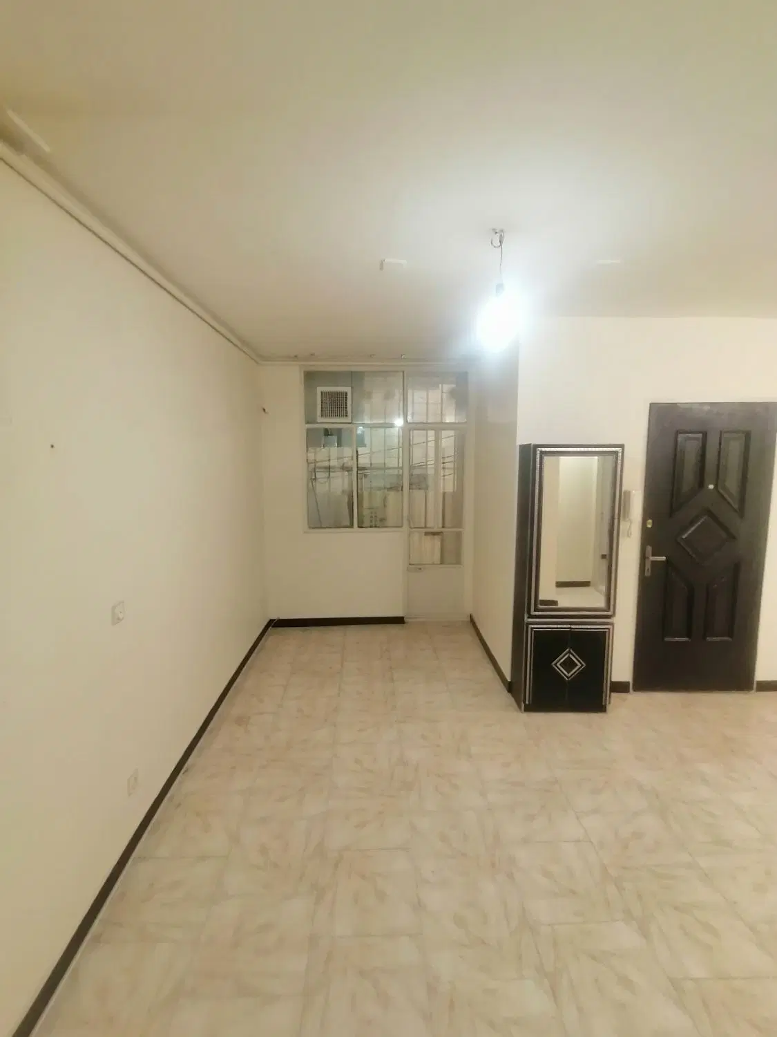 آپارتمان فروشی ۶۳ متری اطلس غربی