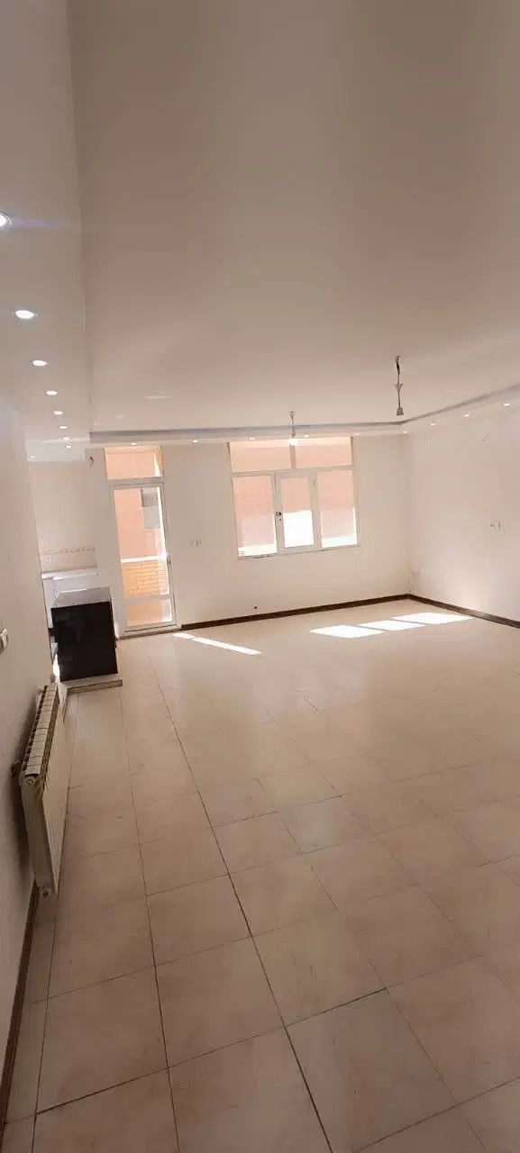 اجاره تفکیکی طبقه اول ۱۰۵ متر اردیبهشت غربی