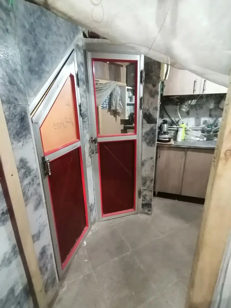 رهن و اجاره مغازه زیرزمین تجاری  حاشیه