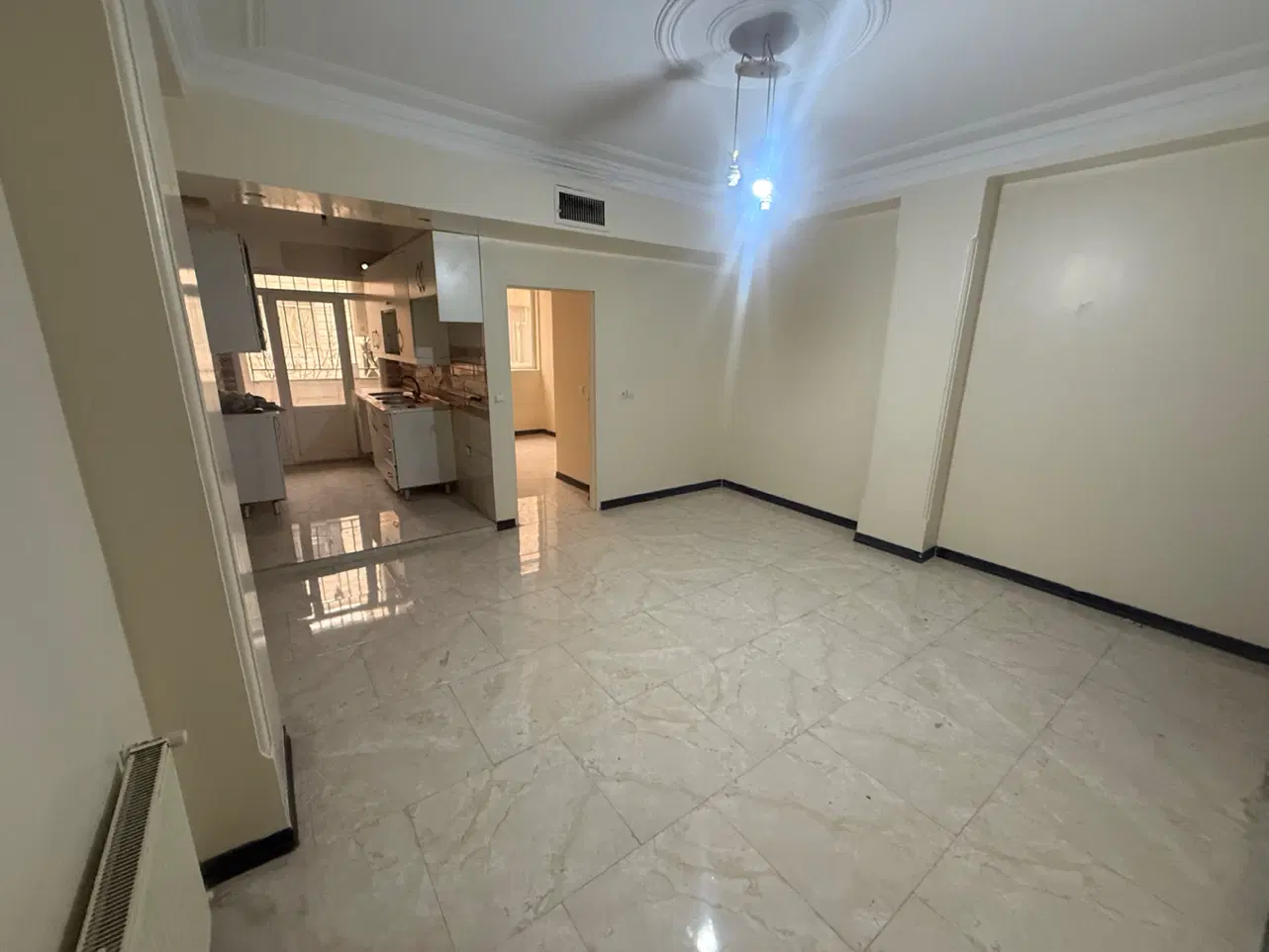 ۶۰ متر یک خواب طبقه چهارم با پارکینگ انباری