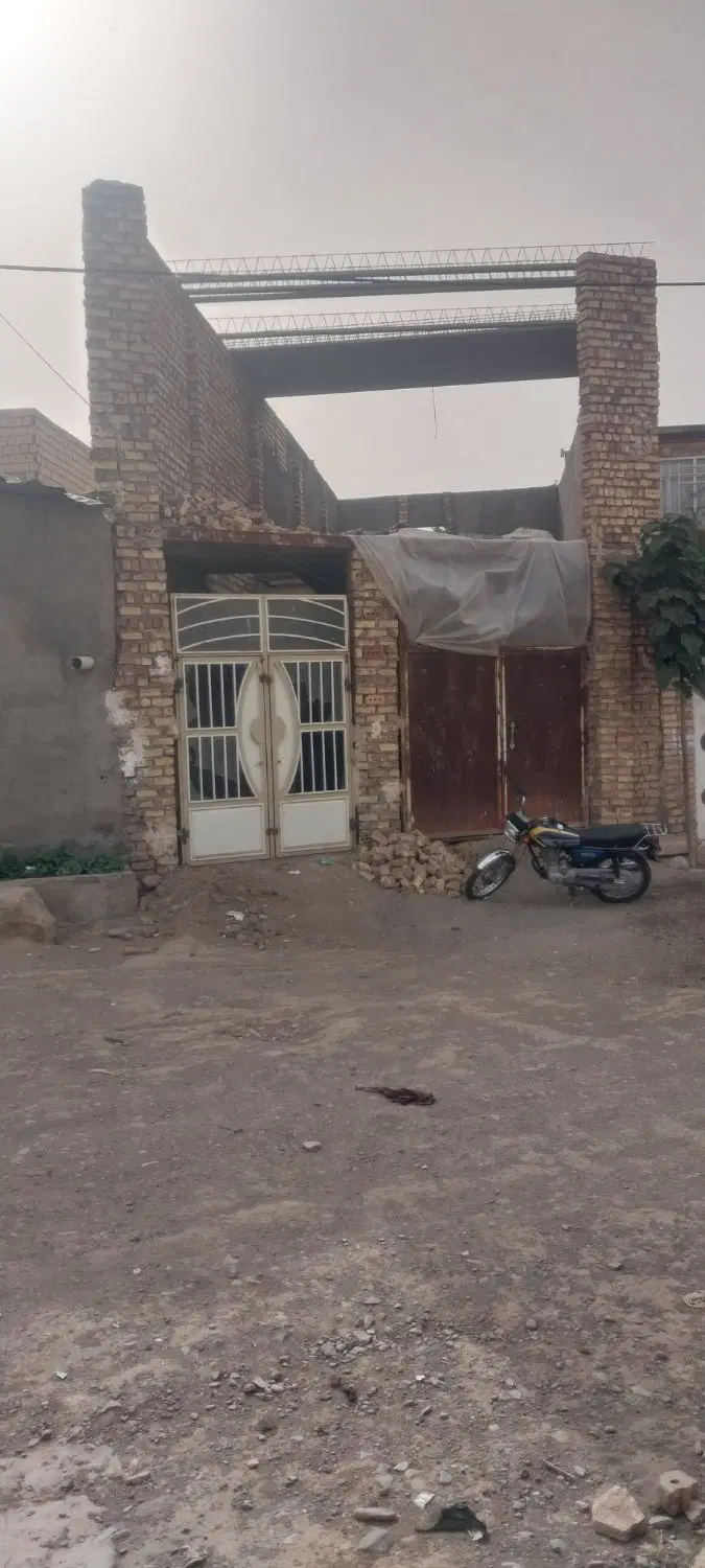 منزل نیمه ساخت