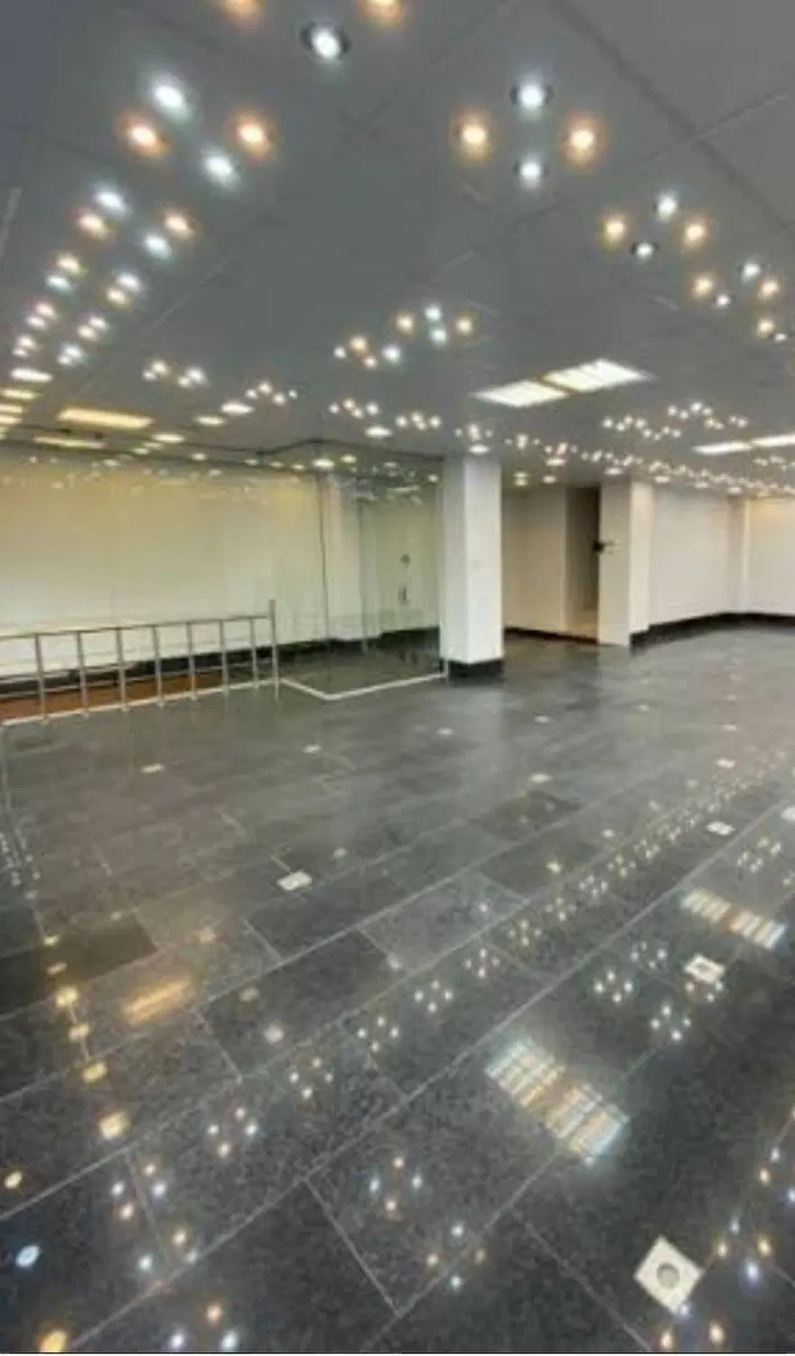 اجاره مغازه ۱۱۰ متری بر خیابان اذربایجان