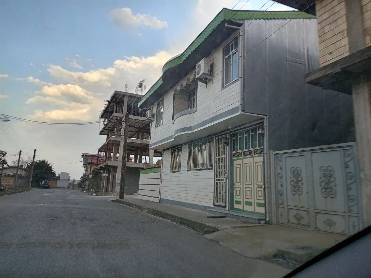 210متر زمین شهری دوبر شکاری کاسبی مرکز شهر
