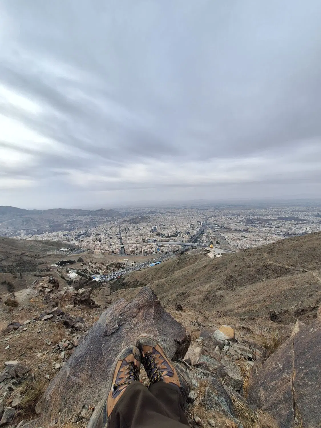 ۲۰۰ متر زمین بالای بلوار شهرک گلها کمالشهرکوچه سوم