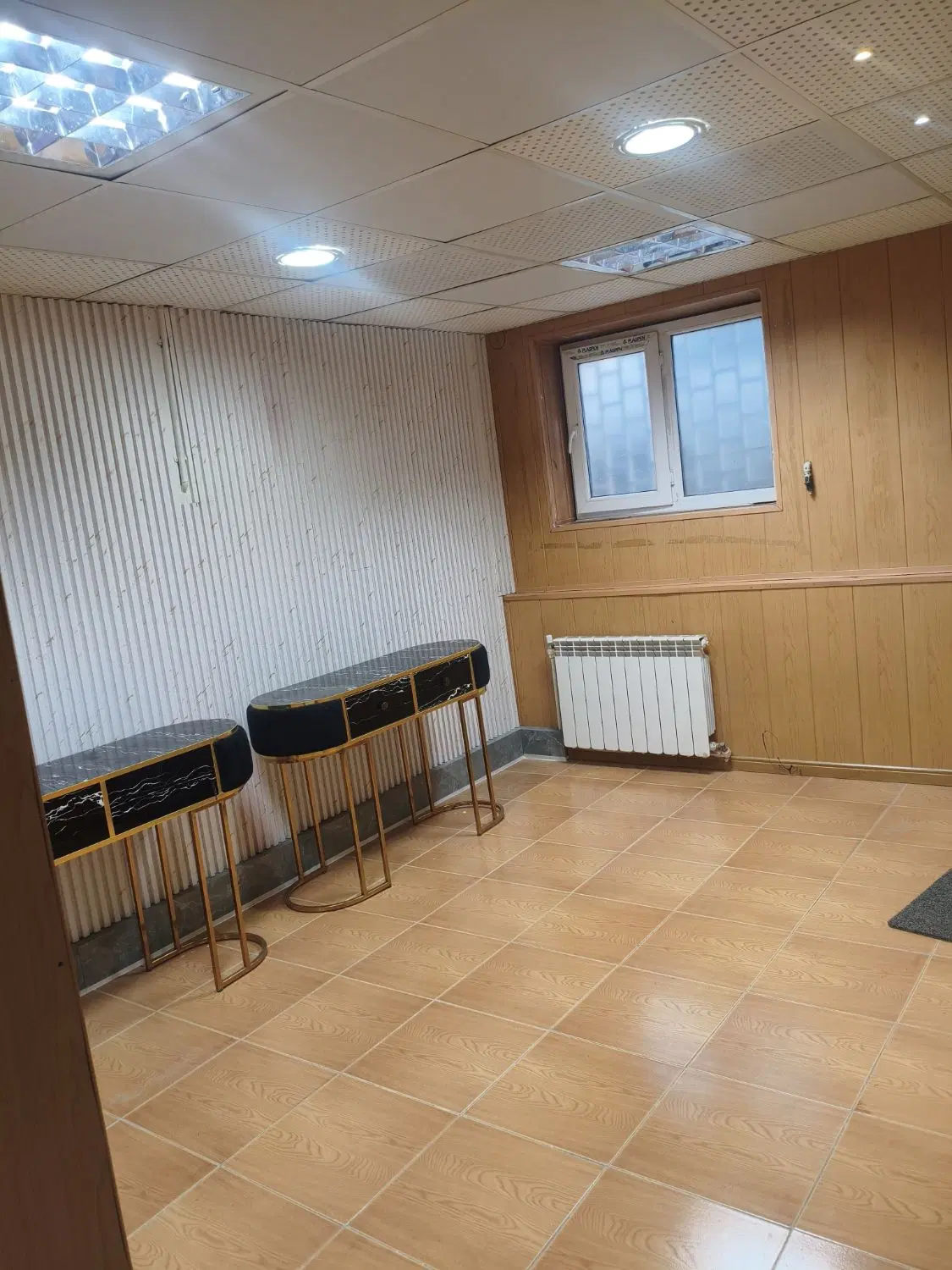 اتاق و میز ناخن و مژه اجاره داده میشود