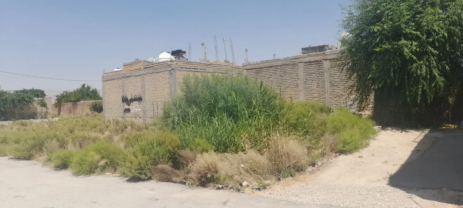 زمین فروشی