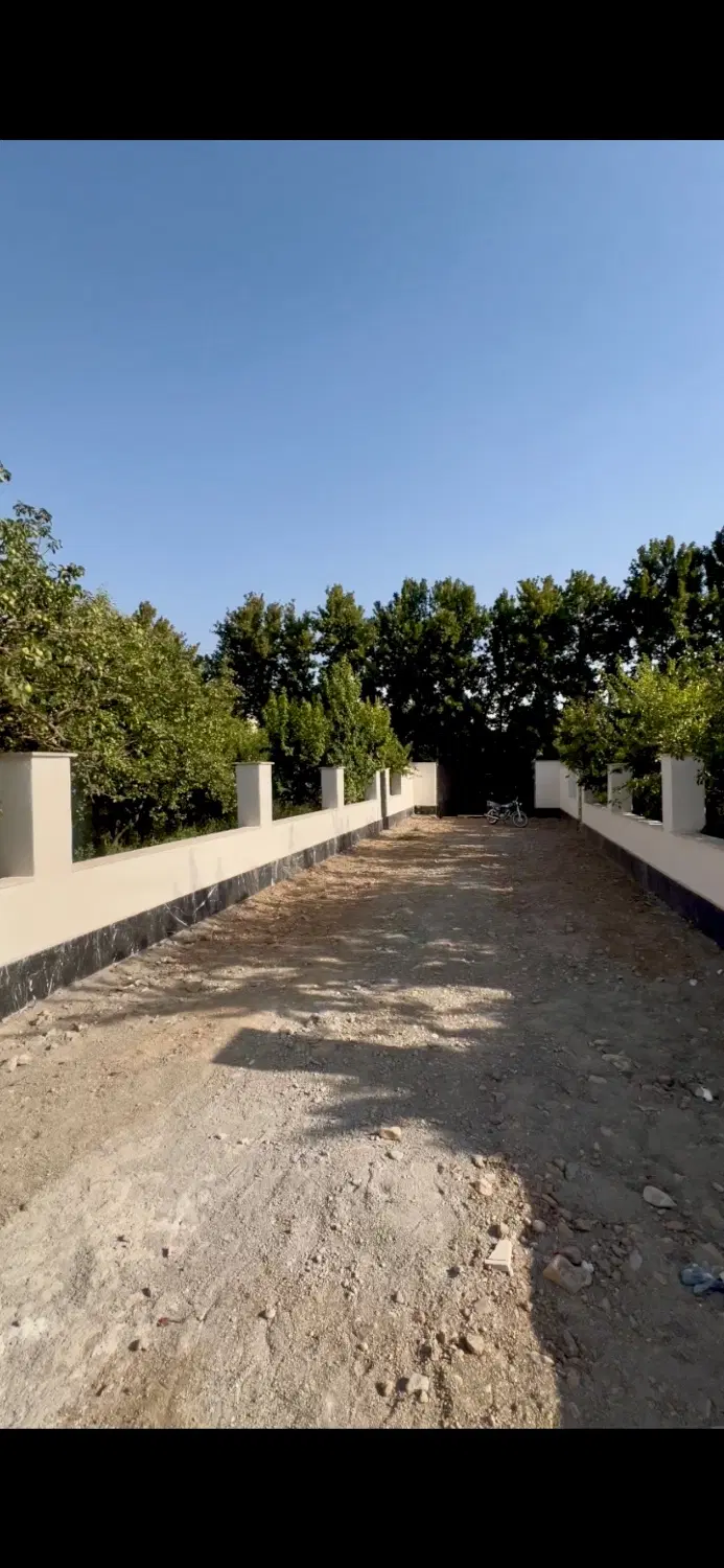 زمین ۴۰۰ و ۸۰۰ متری چهارباغ