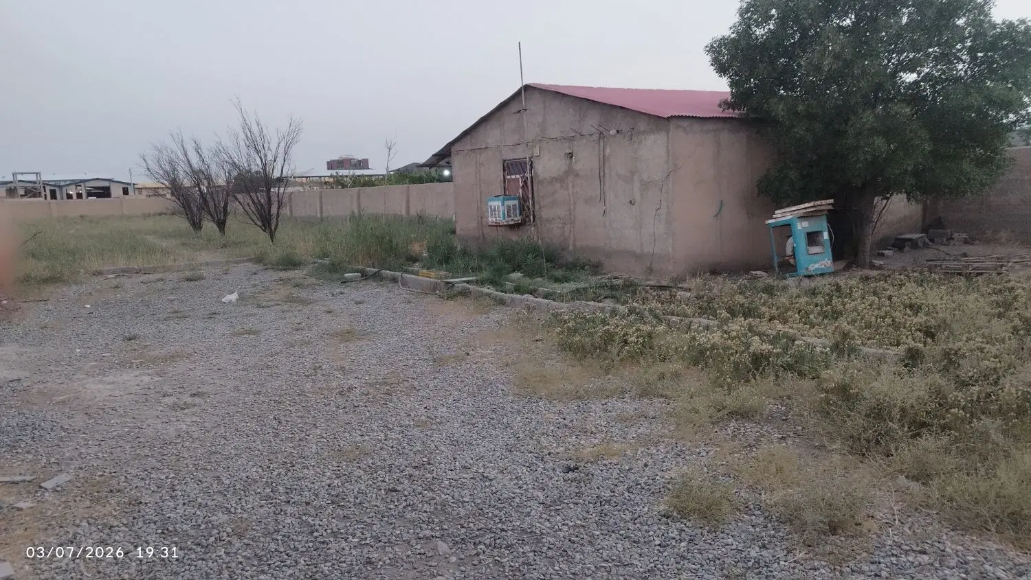 1700 متر با 75متر مسکونی