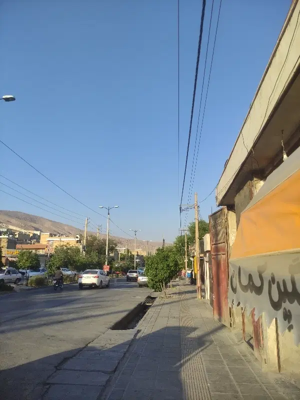 مغازه ۲۰ متری بر بلوار نصر شرقی