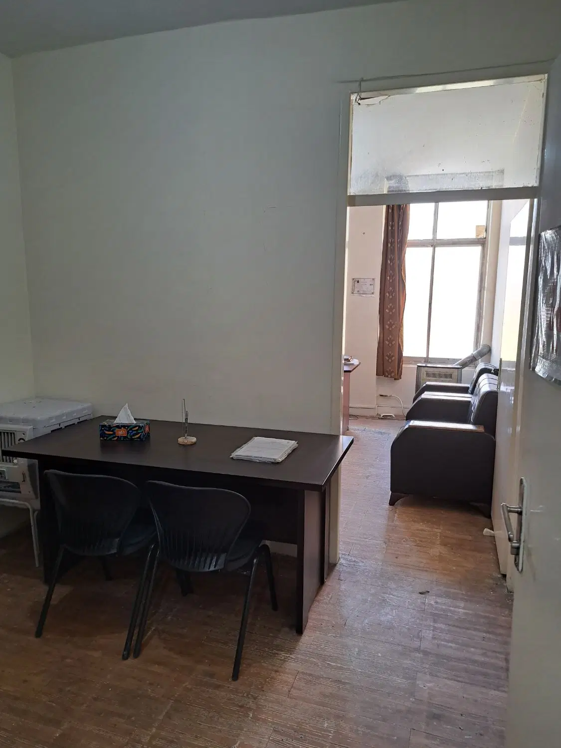 اجاره دفتر در میدان ساعت
