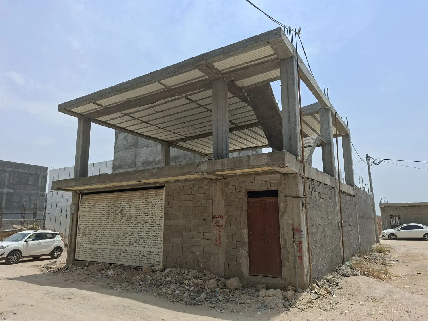 عرصه و اعیانی نیمه کاره