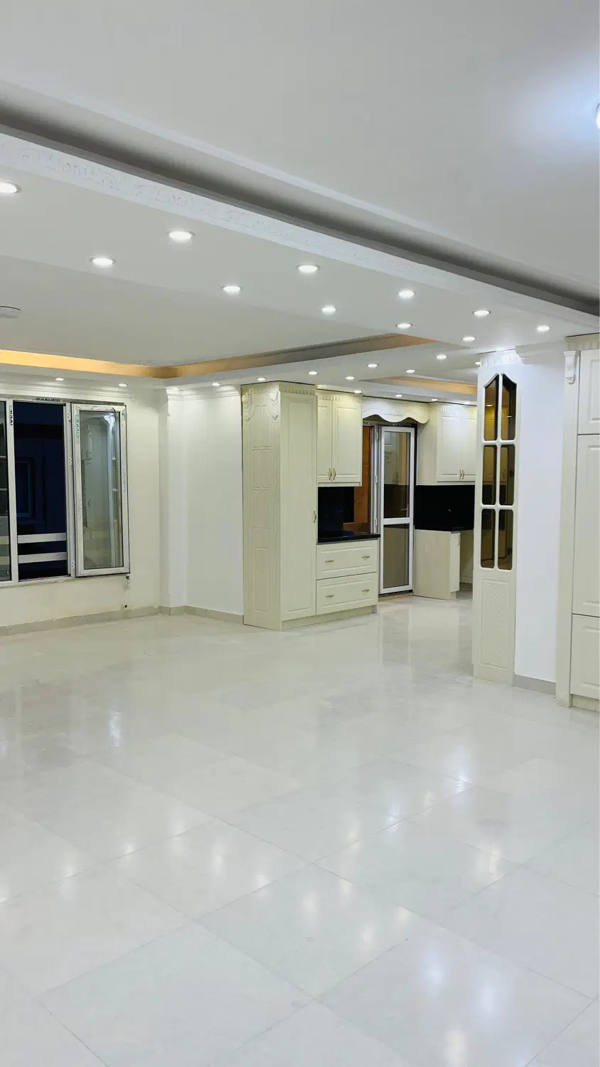 فروش واحد لوکس ۱۴۰ متری ۳ خواب بلوار دهگان