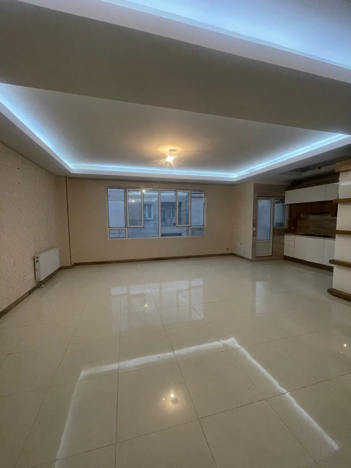 رهن کامل آپارتمان ۱۰۹ متری پونک بهارستان