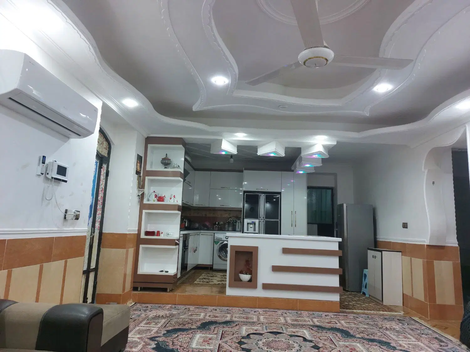 ملک دوطبقه ایسین خورلور