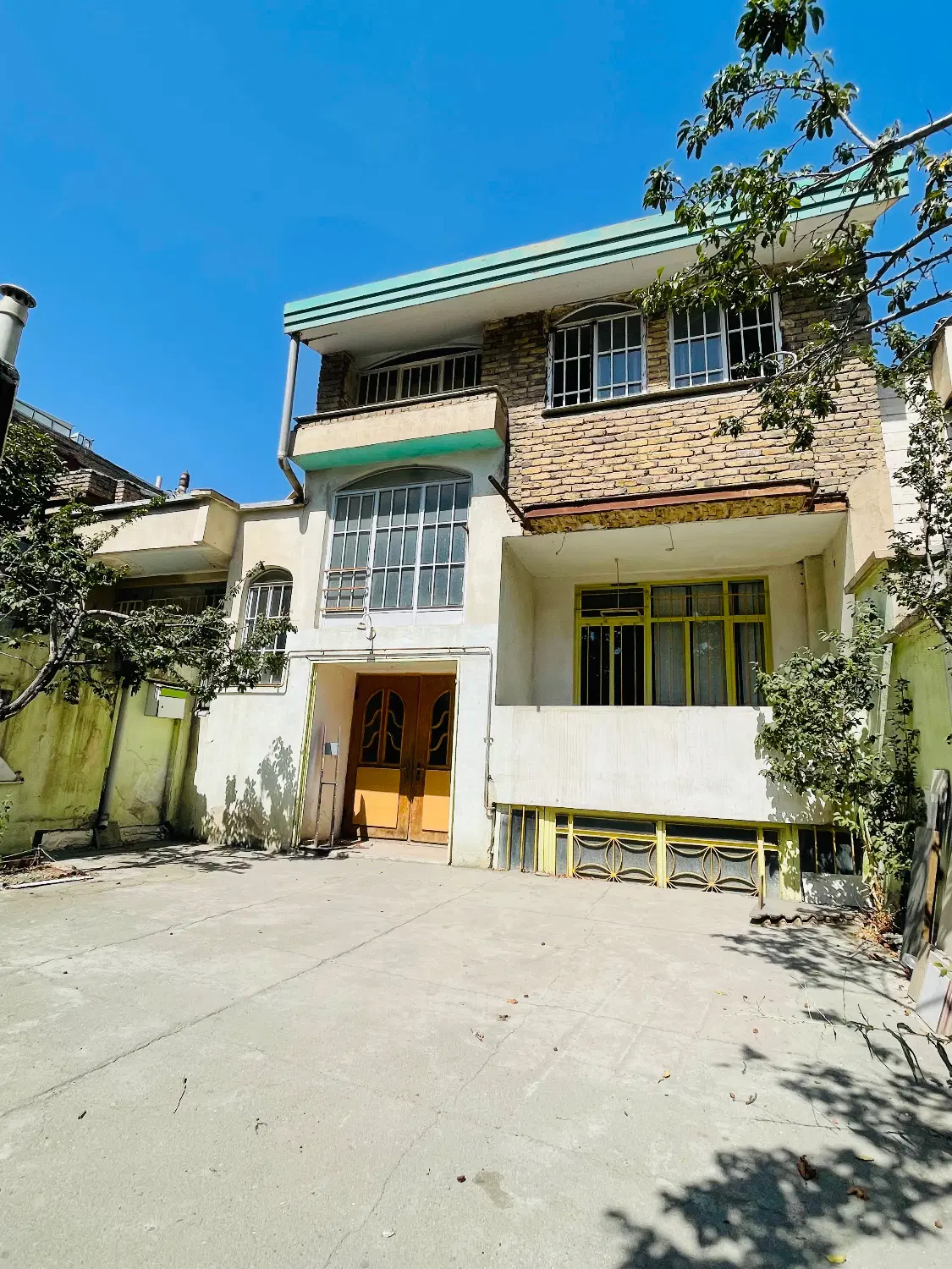 اجاره ساختمان تجاری اپادانا