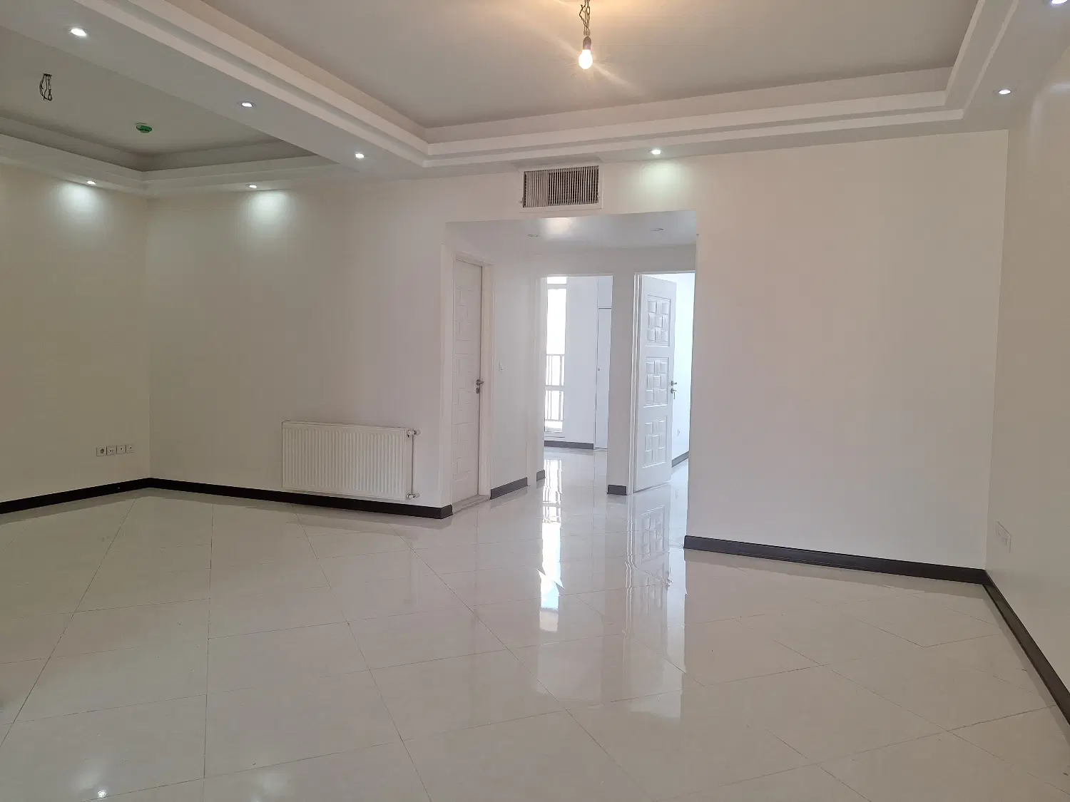 فروش آپارتمان ۹۳ متری خوش ساخت در دلاوران