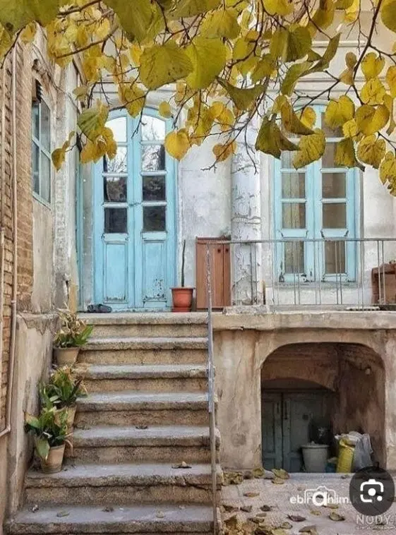 فروش خانه ویلایی ۳۲۸ متر کوی پلیس