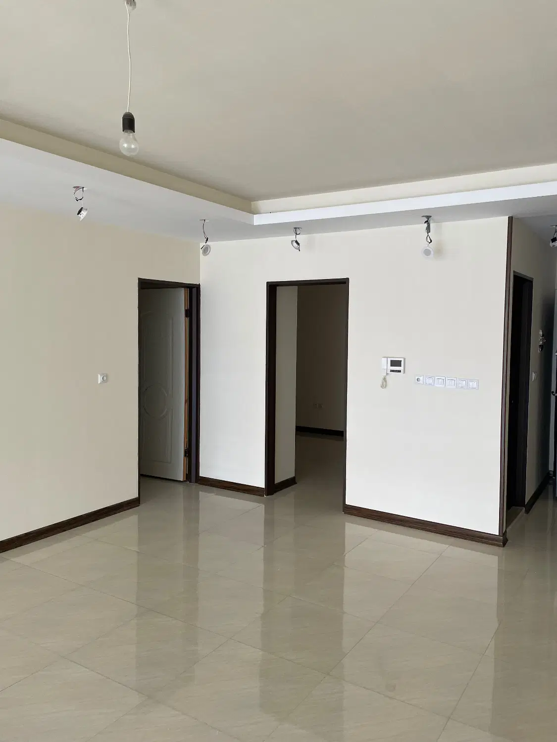 واحد مسکونی به متراژ ۱۳۲ متر سنددار